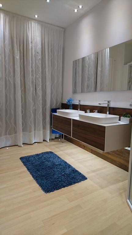 Upper Bed & Breakfast Пескара Екстериор снимка
