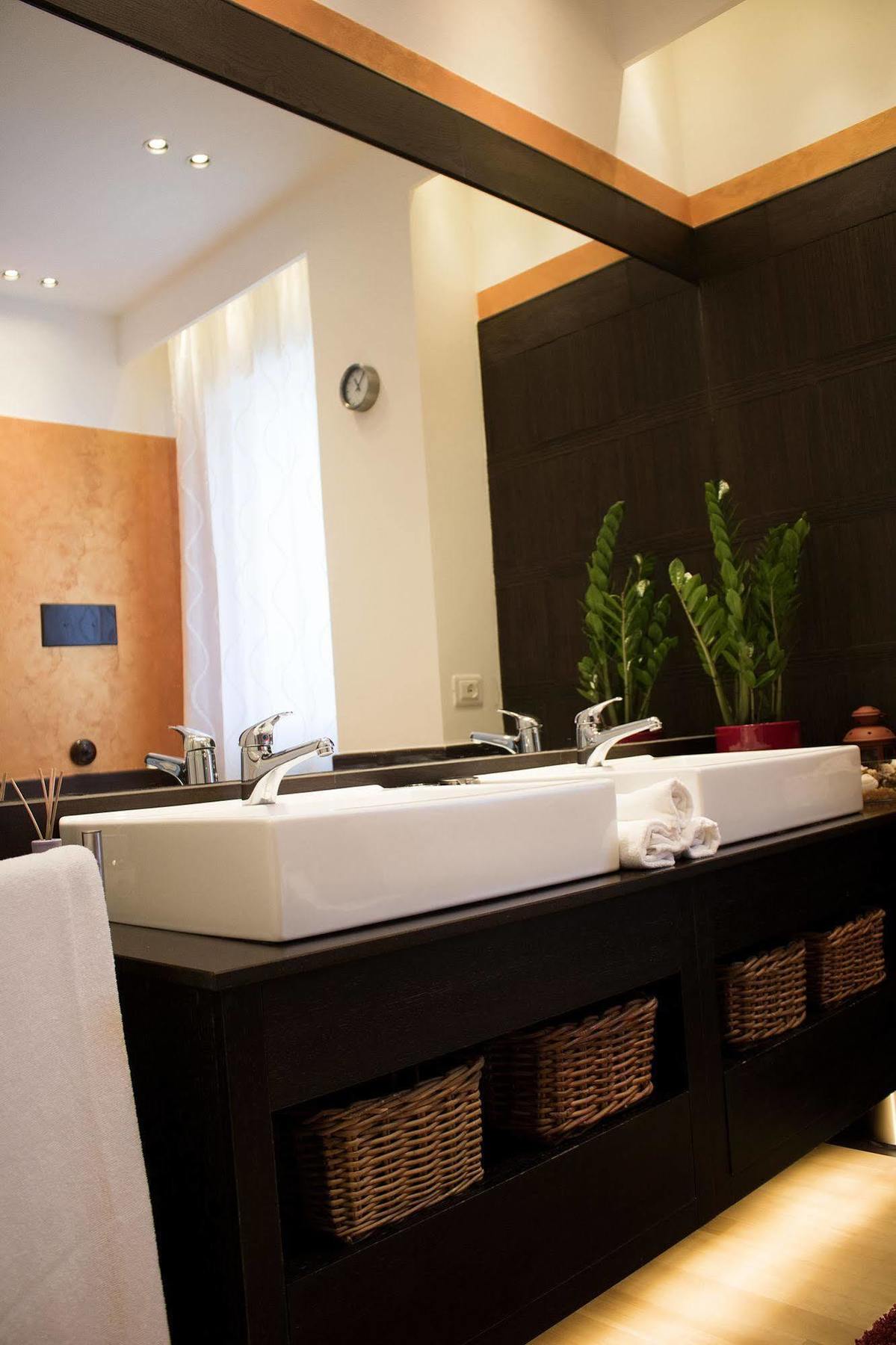 Upper Bed & Breakfast Пескара Екстериор снимка
