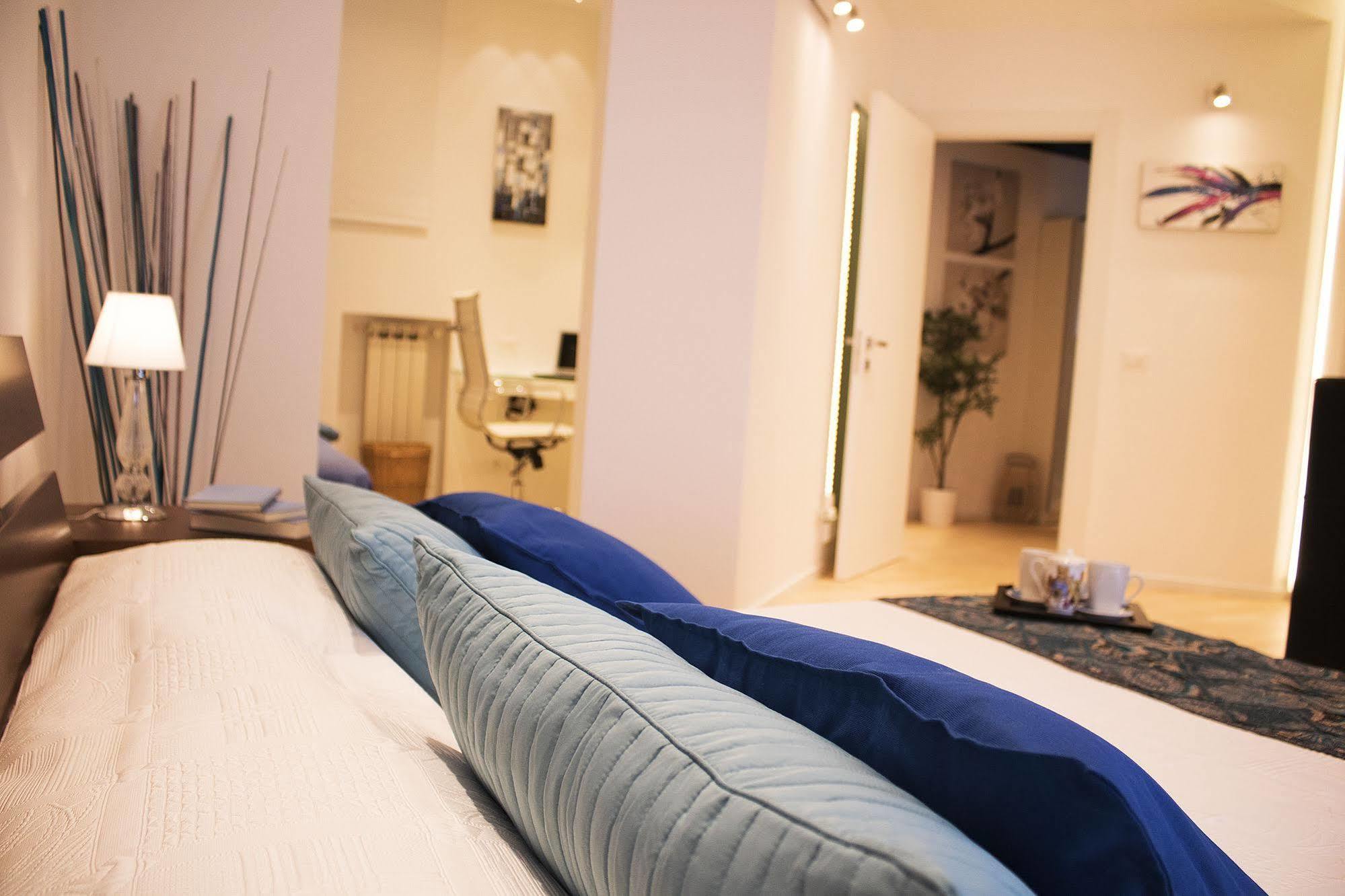 Upper Bed & Breakfast Пескара Екстериор снимка